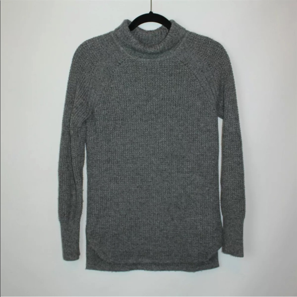 Banana Republic Women's Gray Turtleneck Sweater Size XSmall